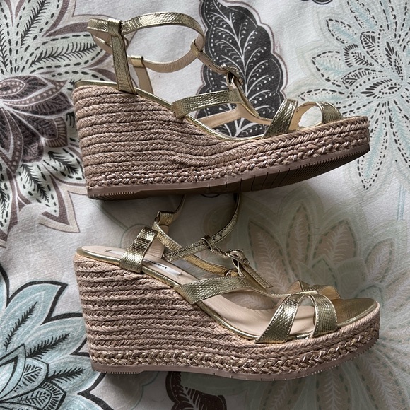L.K. Bennett Gold Espadrille Platform size 37 - Picture 4 of 7